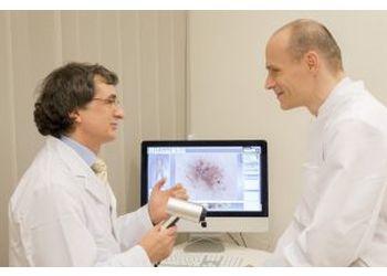 Prof. Dr. med. Uwe Trefzer - DERMATOLOGIKUM BERLIN photo Prof. Dr. med. Uwe Trefzer - DERMATOLOGIKUM BERLIN