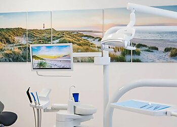 Dr. med. dent. Brigitte Jürgensen - ZAHNFREUNDE UND MEER photo Dr. med. dent. Brigitte Jürgensen - ZAHNFREUNDE UND MEER