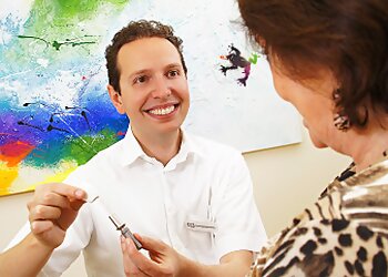 Dr. med. dent. Burghardt Zimny - DRES. ZIMNY & KOLLEGEN image Dr. med. dent. Burghardt Zimny - DRES. ZIMNY & KOLLEGEN