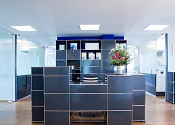 Dr. med. dent. Christian de Werth - ZAHNÄRZTE AM CENTRO. image Dr. med. dent. Christian de Werth - ZAHNÄRZTE AM CENTRO.