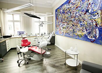 Dr. med. dent. Claudia Scheiber image Dr. med. dent. Claudia Scheiber