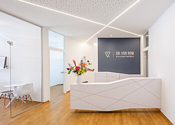 Dr. med. dent. Fabian von Rom - KIEFERORTHOPÄDE DR. FABIAN VON ROM photo Dr. med. dent. Fabian von Rom - KIEFERORTHOPÄDE DR. FABIAN VON ROM