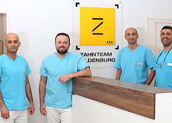 Dr. med. dent. Hadi Noureddine - ZAHNTEAM OLDENBURG image Dr. med. dent. Hadi Noureddine - ZAHNTEAM OLDENBURG