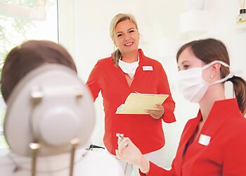 Dr. med. dent. Isabel Selmair image Dr. med. dent. Isabel Selmair