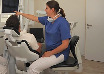 Dr. med. dent. Isabelle Laufersweiler photo Dr. med. dent. Isabelle Laufersweiler