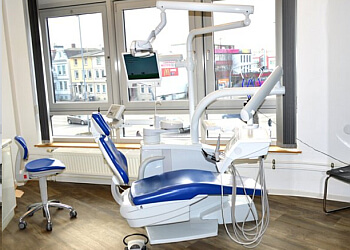 Dr. med. dent. Jan W. Schmitt image Dr. med. dent. Jan W. Schmitt