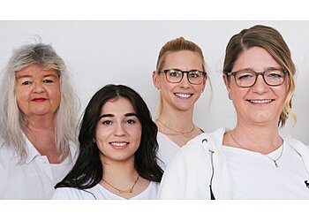 Dr. med. dent. Jennifer Feld - ZAHNARZTPRAXIS DR. FELD image Dr. med. dent. Jennifer Feld - ZAHNARZTPRAXIS DR. FELD