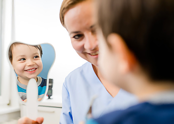 Dr. med. dent. Judith Beck - KINDERZAHNARZT Judith Beck & Kollegen image Dr. med. dent. Judith Beck - KINDERZAHNARZT Judith Beck & Kollegen