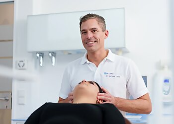 Dr. med. dent. Matthias Lange - DR. LANGE & KOLLEGEN ZAHNARZT STUTTGART photo Dr. med. dent. Matthias Lange - DR. LANGE & KOLLEGEN ZAHNARZT STUTTGART