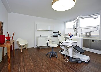 Dr. med. dent. Mirjana Stormer - FACHZAHNARZTPRAXIS DR. STÖRMER & KOLLEGEN image Dr. med. dent. Mirjana Stormer - FACHZAHNARZTPRAXIS DR. STÖRMER & KOLLEGEN