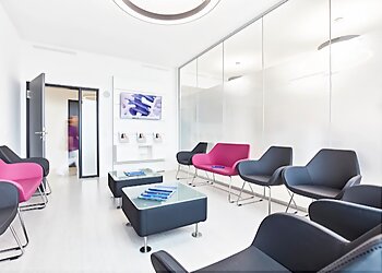 Dr. med. dent. Olivia Berand - ZAHNGESUNDHEITSZENTRUM DR. BERAND image Dr. med. dent. Olivia Berand - ZAHNGESUNDHEITSZENTRUM DR. BERAND