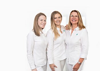 Dr. med. dent. Sabine Schnitzler image Dr. med. dent. Sabine Schnitzler