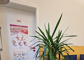 Dr. med.vet. Martin Wenger - Tierarztpraxis Dr. Martin Wenger image Dr. med.vet. Martin Wenger - Tierarztpraxis Dr. Martin Wenger