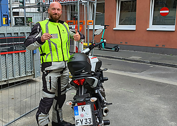 FAHRSCHULE YÖNDEM photo FAHRSCHULE YÖNDEM