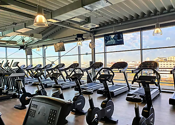 FitX Fitnessstudio Neuss-Innenstadt FitX Fitnessstudio Neuss-Innenstadt