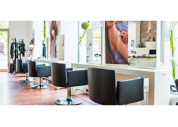 Giuseppe Genovese Der Friseur photo Giuseppe Genovese Der Friseur