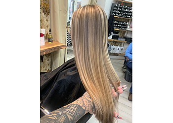 HAIRSTUDIO FAMILY
