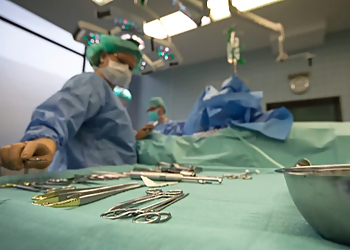 Priv.-Doz. Dr. Dr. Johannes Wikner - HELIOS Klinikum Erfurt Mund-, Kiefer-, Gesichtschirurgie, Plast image Priv.-Doz. Dr. Dr. Johannes Wikner - HELIOS Klinikum Erfurt Mund-, Kiefer-, Gesichtschirurgie, Plast