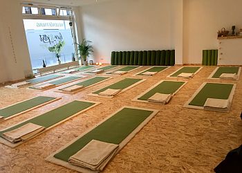 Hier & Jetzt image Hier & Jetzt