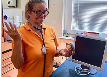 Kleintierpraxis Dr. med. vet. Ricarda Häuser photo Kleintierpraxis Dr. med. vet. Ricarda Häuser