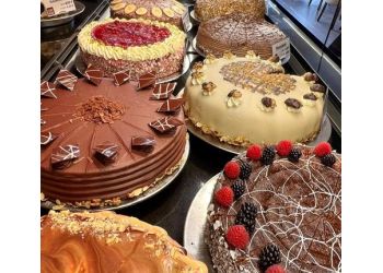 Fruity Mellow Cakes - Birthday cake for Lael!🎂💛 . . . . . . . . . .  #fruitymellowcakes #birthdaycake #cakes #cakedecorations #cakestagram🍰  #cakelover🍰 #cakeofinstagram #cakeoftheday🍰 #birthday #partydecorations  #desserts #dessert #foodmv ...