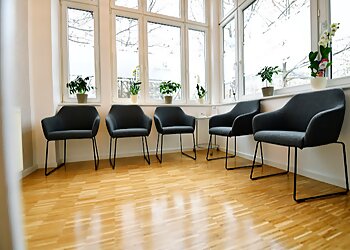 Körperarbeit Physiotherapie photo Körperarbeit Physiotherapie