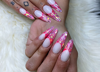 Lilly Nails 