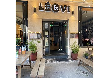 Lê & Vi photo Lê & Vi