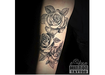 MIRROR TATTOO ART GALLERY
