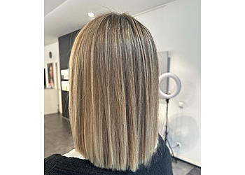 M&M Hairlocation