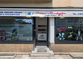  Mariana's Hundesalon