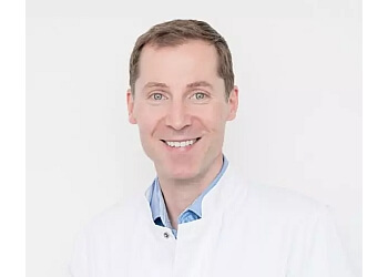 PD. Dr. Stéphane Stahl - CenterPlast