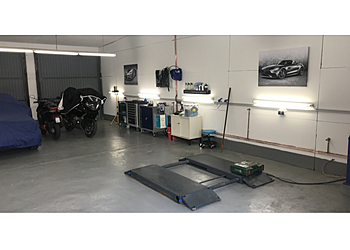 PROFESSIONELLE FAHRZEUGAUFBEREITUNG REIZOVIC photo PROFESSIONELLE FAHRZEUGAUFBEREITUNG REIZOVIC
