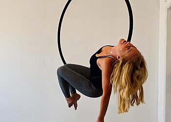 Pole and Move image Pole and Move