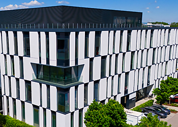 Praxis Penther & Partner in der Erni-Singerl-Straße