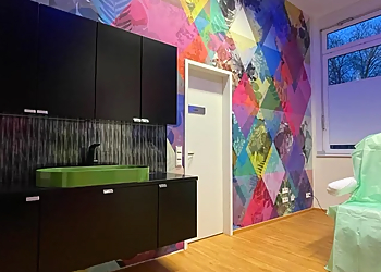 Dr. med. Azarm Akbari - Praxisklinik Akbari Aesthetics image Dr. med. Azarm Akbari - Praxisklinik Akbari Aesthetics