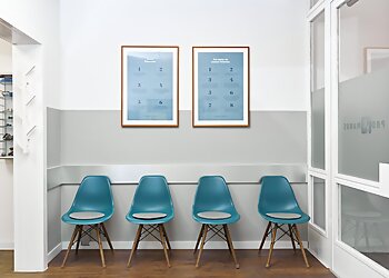 Pro Manus photo Pro Manus