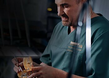 Prof. Dr. med. dent. Stefan-Wolf Schermer - BERLIN KLINIK  photo Prof. Dr. med. dent. Stefan-Wolf Schermer - BERLIN KLINIK