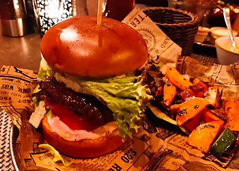 Q1 - Metropolitan Kitchen & Bar photo Q1 - Metropolitan Kitchen & Bar