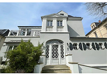 RANG & NAMEN RANG & NAMEN