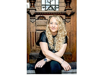 Rechtsanwältin Vivien Tzelepis, LL.M. - TZELEPIS RECHTSANWALTSKANZLEI photo Rechtsanwältin Vivien Tzelepis, LL.M. - TZELEPIS RECHTSANWALTSKANZLEI