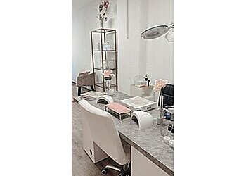 Salon Aurora photo Salon Aurora