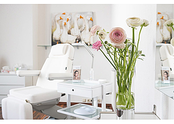 Sandra Ueberdiek – Heilpraktikerin Gesundheit und Ästhetik photo Sandra Ueberdiek – Heilpraktikerin Gesundheit und Ästhetik