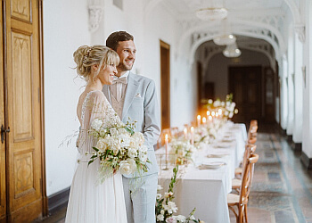 Sanela Ziesmann-Serifov-Hochzeitsfein image Sanela Ziesmann-Serifov-Hochzeitsfein