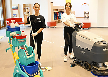 Schwarz Weiss Gebäudereinigung Potsdam photo Schwarz Weiss Gebäudereinigung Potsdam