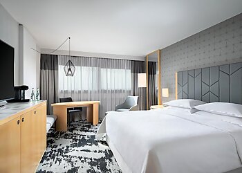 Sheraton Frankfurt Airport Hotel and Conference Center photo Sheraton Frankfurt Airport Hotel and Conference Center