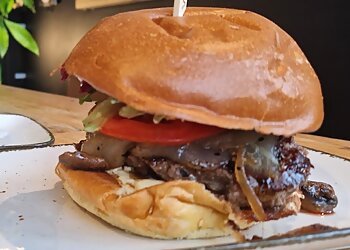 Snack 'N' Roll Garage photo Snack 'N' Roll Garage