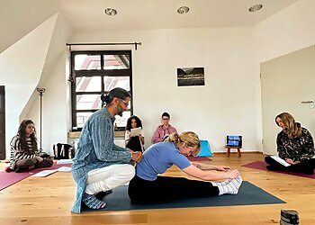 Studio Yogaomline photo Studio Yogaomline