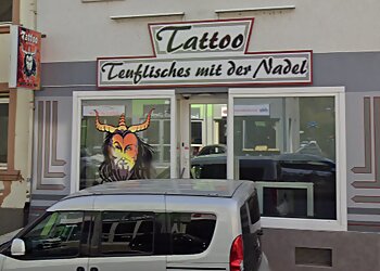 Teuflisches mit der Nadel photo Teuflisches mit der Nadel
