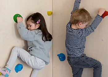 Therapie für Kinder an der Marzipanfabrik image Therapie für Kinder an der Marzipanfabrik